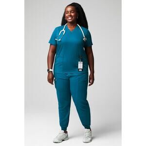 NWT Fabletics Scrub Set Method 2-Pocket Top/On Call Jogger Womens 2X/Short Blue